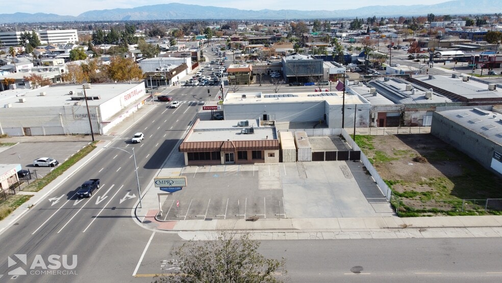 2332-2336 Eye st, Bakersfield, CA à vendre - Photo du bâtiment - Image 3 de 11