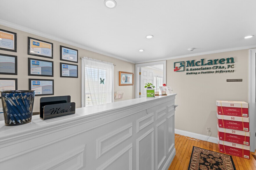 385 South St, Shrewsbury, MA à vendre - Photo du bâtiment - Image 3 de 47