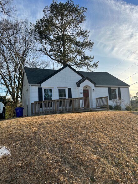 3279 Memorial Dr, Decatur, GA à louer - Photo du bâtiment - Image 1 de 1