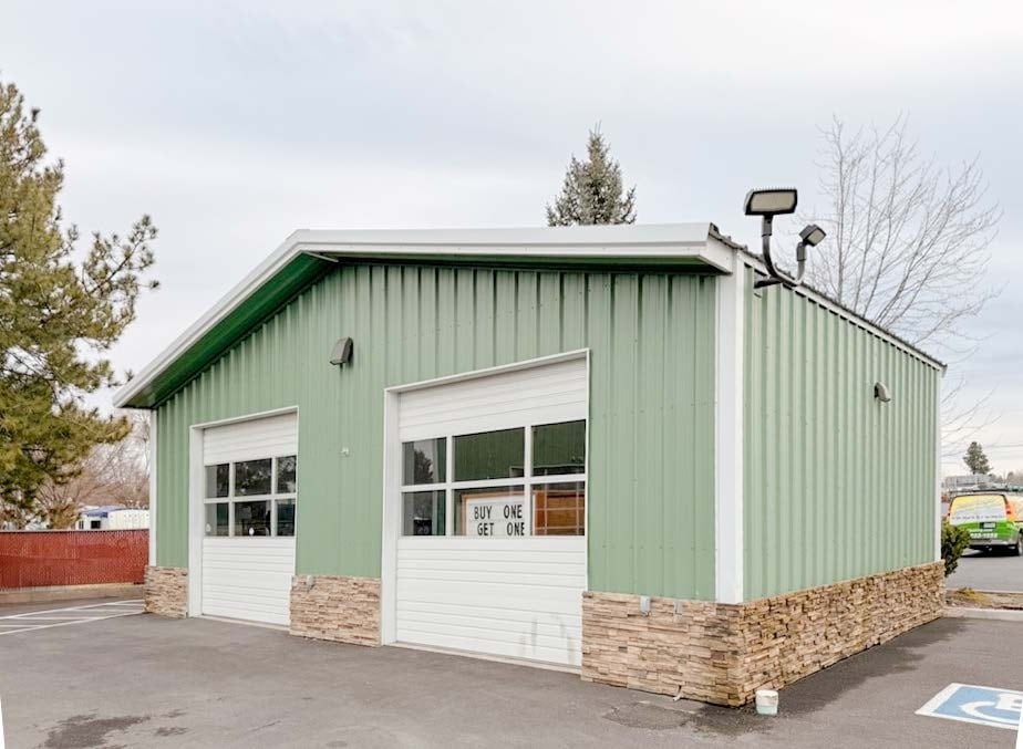 1225 SW Highway 97, Madras, OR à louer Photo du bâtiment- Image 1 de 4