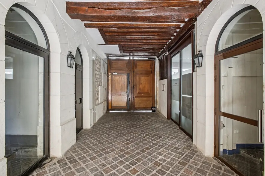 Bureau dans Paris à vendre - Hall d’entrée - Image 2 de 10