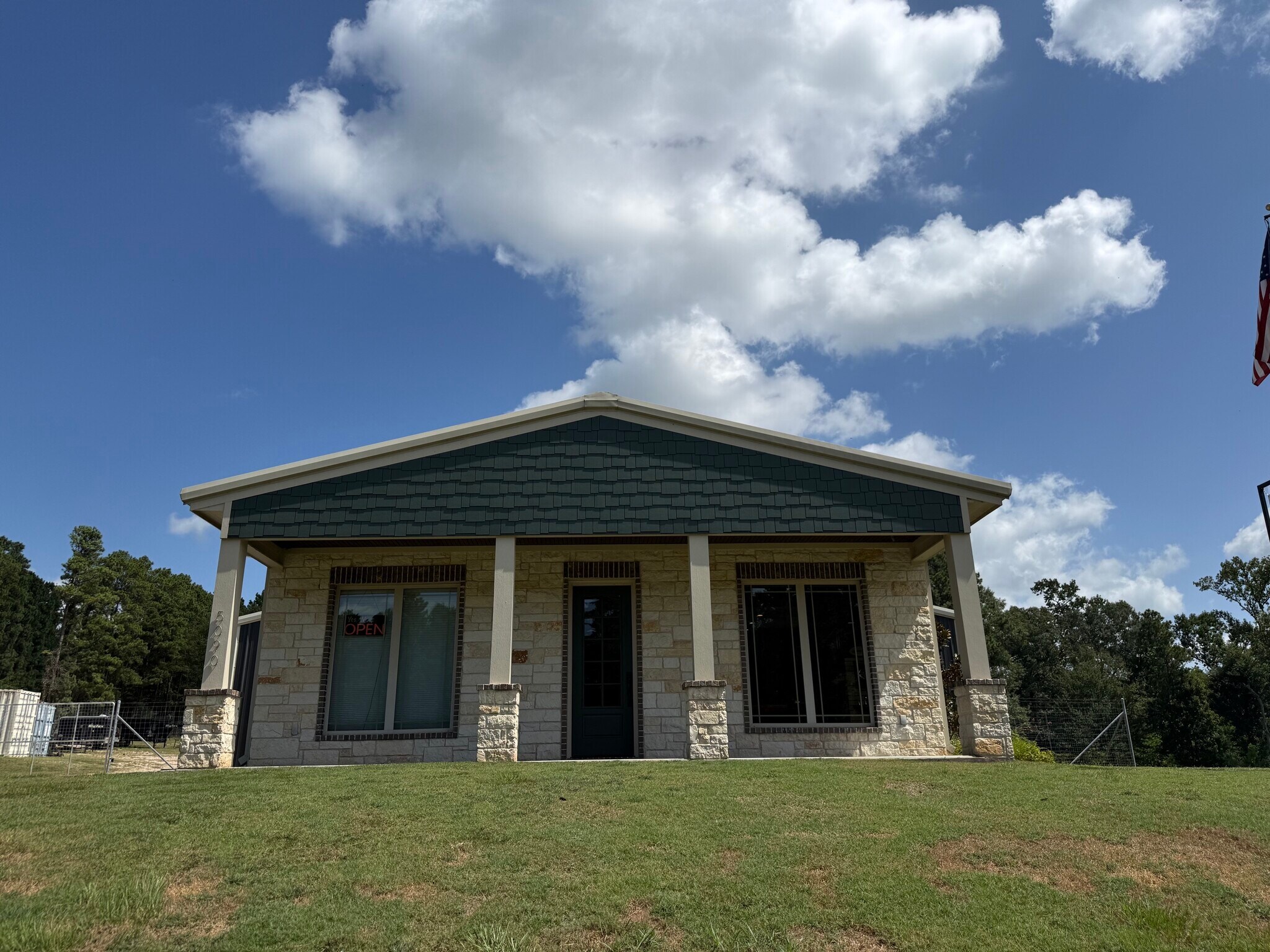 5090 US Highway 190 W, Livingston, TX for sale Primary Photo- Image 1 of 19