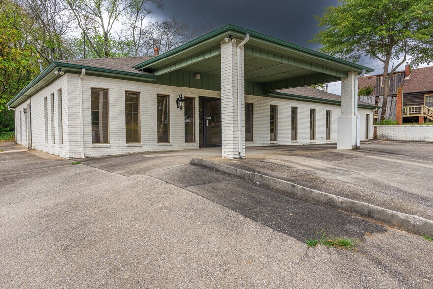 208 Marengo St, Florence, AL à louer - Photo du bâtiment - Image 2 de 31