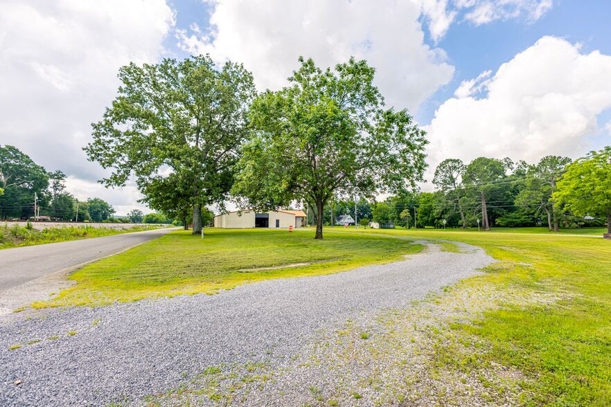 2418 US-31, Falkville, AL for sale - Building Photo - Image 3 of 36