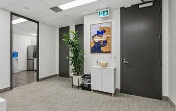 155 University Ave, Toronto, ON à louer Photo intérieure- Image 2 de 7