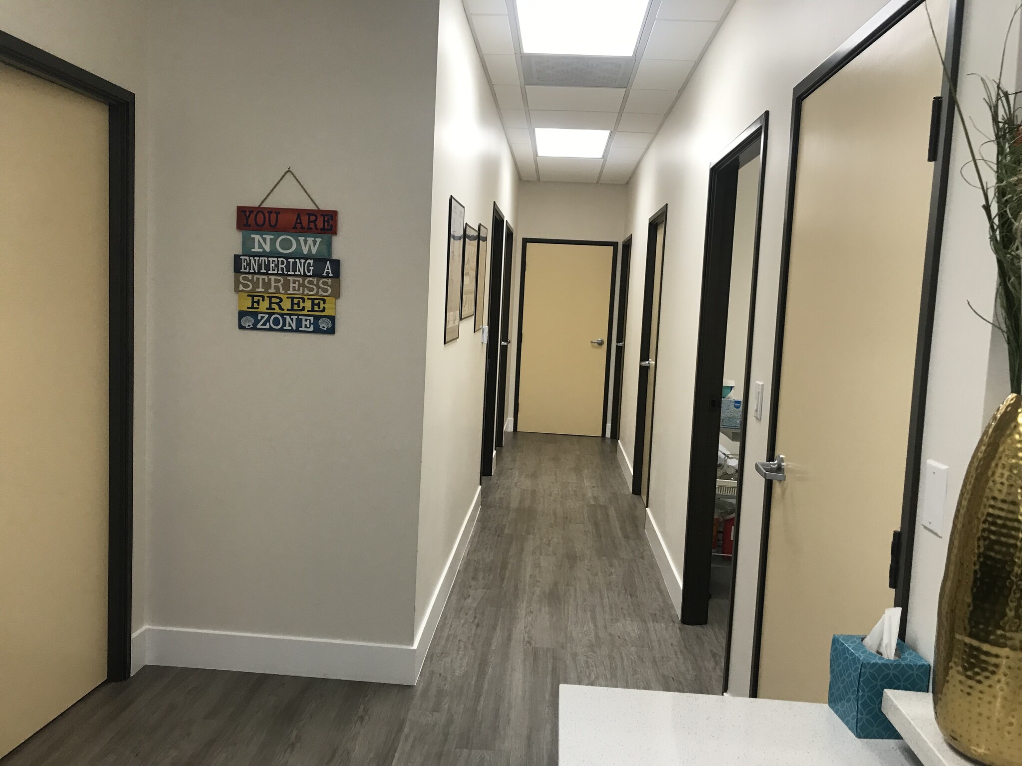 2501 E Chapman Ave, Fullerton, CA à louer Photo intérieure- Image 1 de 4