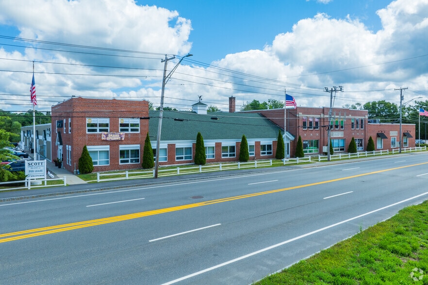 19-23 S Broadway, Salem, NH for lease - Building Photo - Image 2 of 9