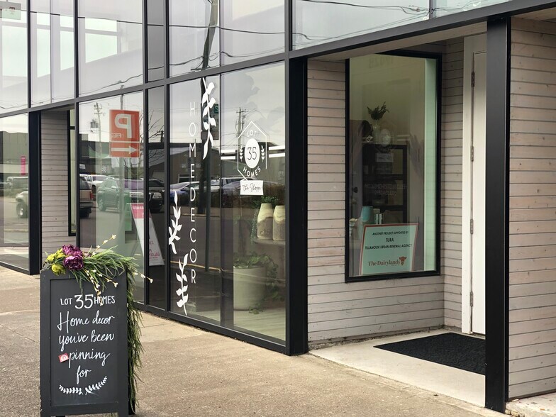 1902 1st St, Tillamook, OR à louer - Photo du bâtiment - Image 3 de 4