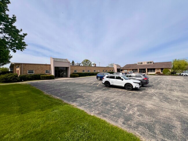 More details for 70 Us Highway 45, Grayslake, IL - Office for Lease