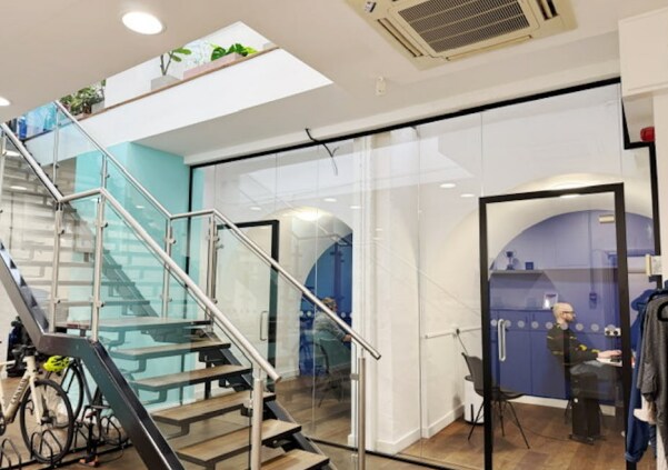 105-107 Farringdon Rd, London, LND EC1R 3BU - Unit GRND & BSMT - - Interior Photo - Image 2 of 5