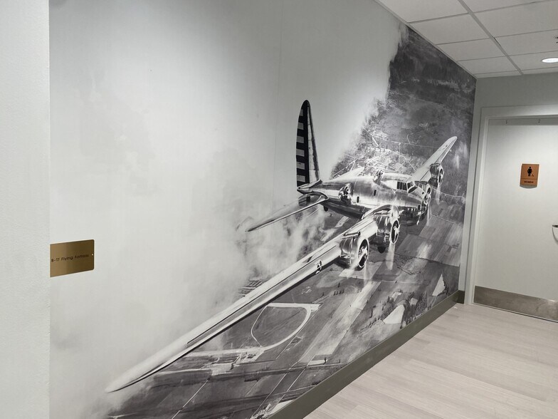 125 Rampart Way, Denver, CO à louer - Photo intérieure - Image 3 de 18