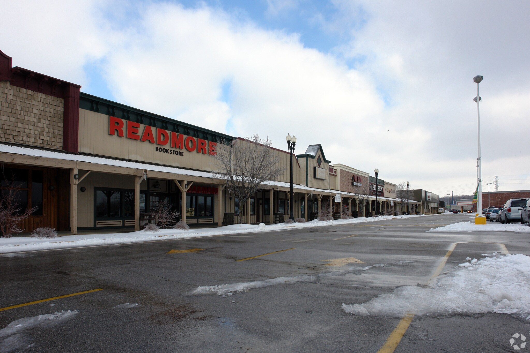 4490 N 1st Ave, Evansville, IN for lease Primary Photo- Image 1 of 5