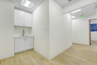 11600 Wilshire Blvd, Los Angeles, CA for lease Interior Photo- Image 1 of 6