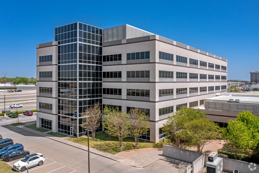 2021 N MacArthur Blvd, Irving, TX à louer - Photo du bâtiment - Image 3 de 16