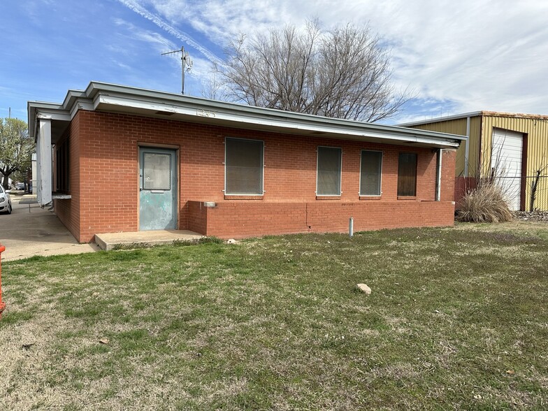 1245 NW 2nd St, Oklahoma City, OK for lease - Primary Photo - Image 1 of 15