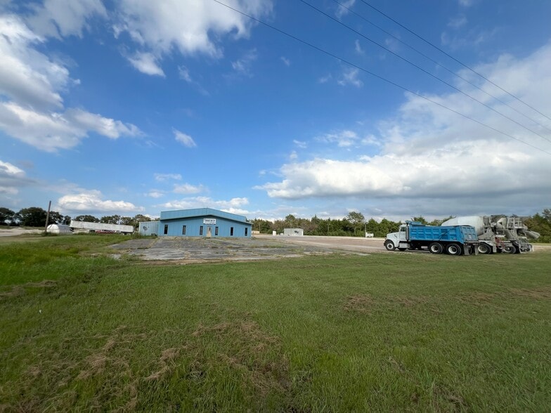 19754 FM 39, Iola, TX for sale - Building Photo - Image 3 of 16