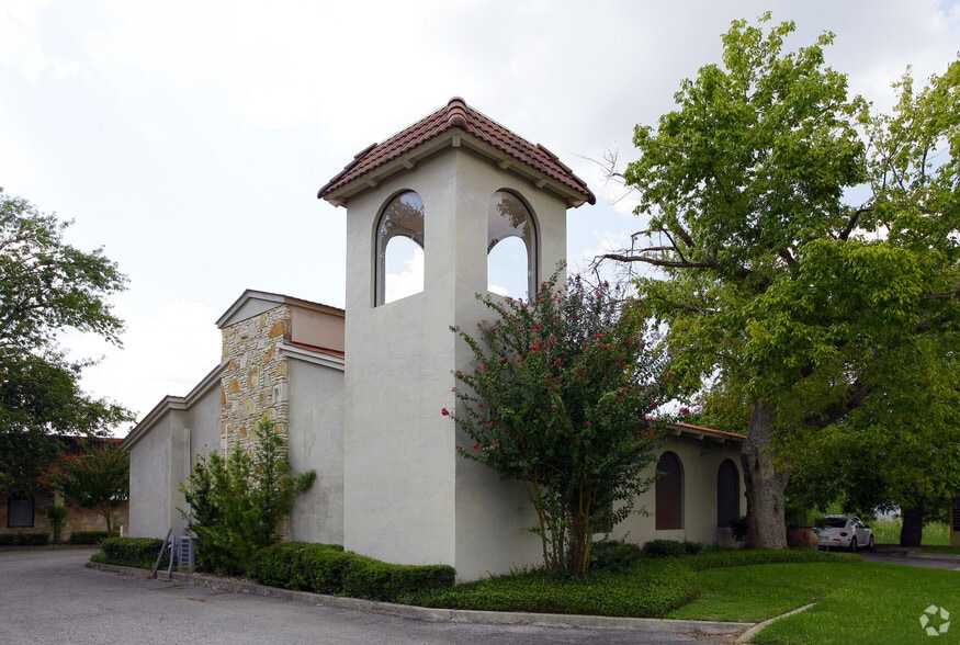 300 Cm Allen Pky, San Marcos, TX for sale - Building Photo - Image 2 of 13