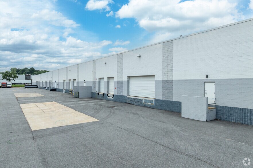 8210-8214 Wellmoor Ct, Jessup, MD à vendre - Photo du bâtiment - Image 2 de 5