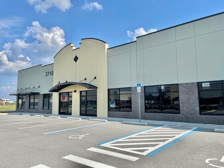 3710 Airport Commerce Dr, Lakeland, FL à louer - Photo du bâtiment - Image 2 de 15
