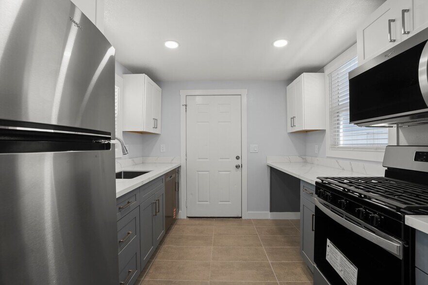 315 Grand Blvd, San Mateo, CA à vendre - Photo du bâtiment - Image 2 de 20