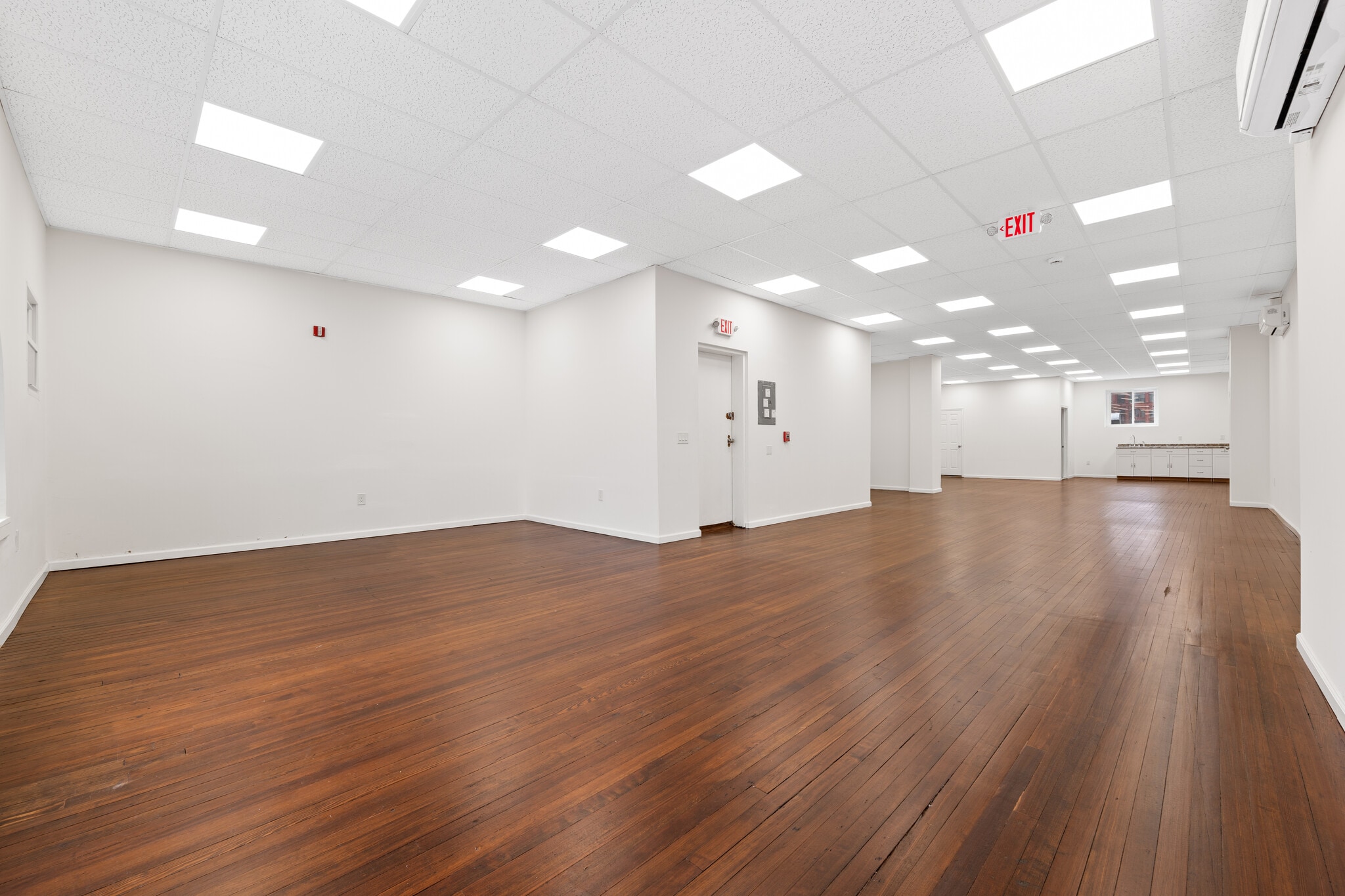 48 Commerce St, Newark, NJ for lease Primary Photo- Image 1 of 22