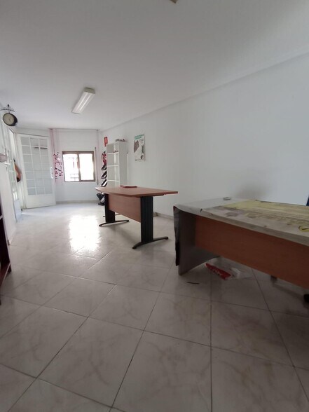 Commerce de détail dans Cáceres à vendre - Photo du bâtiment - Image 2 de 12