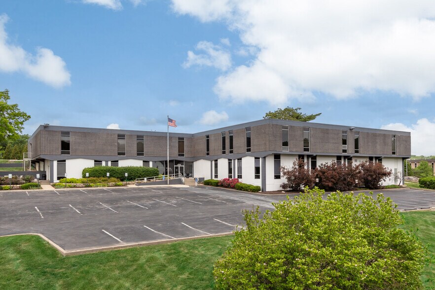 9140 Ward Pky, Kansas City, MO à louer - Photo du bâtiment - Image 3 de 25