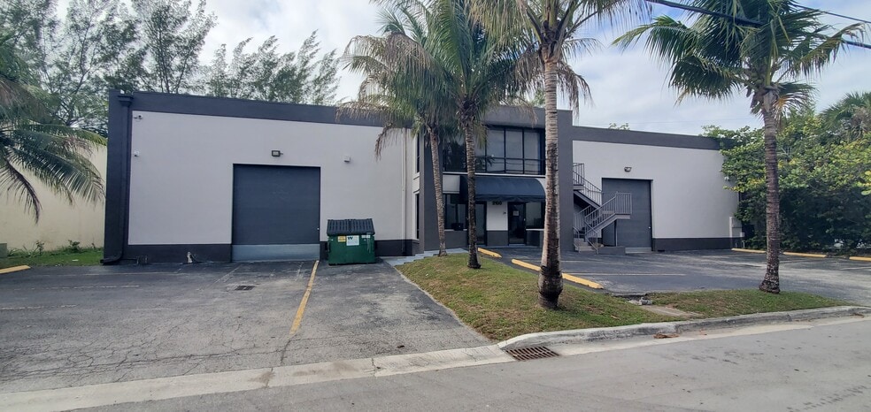 2100 NW 93rd Ave, Miami, FL for sale - Building Photo - Image 2 of 31