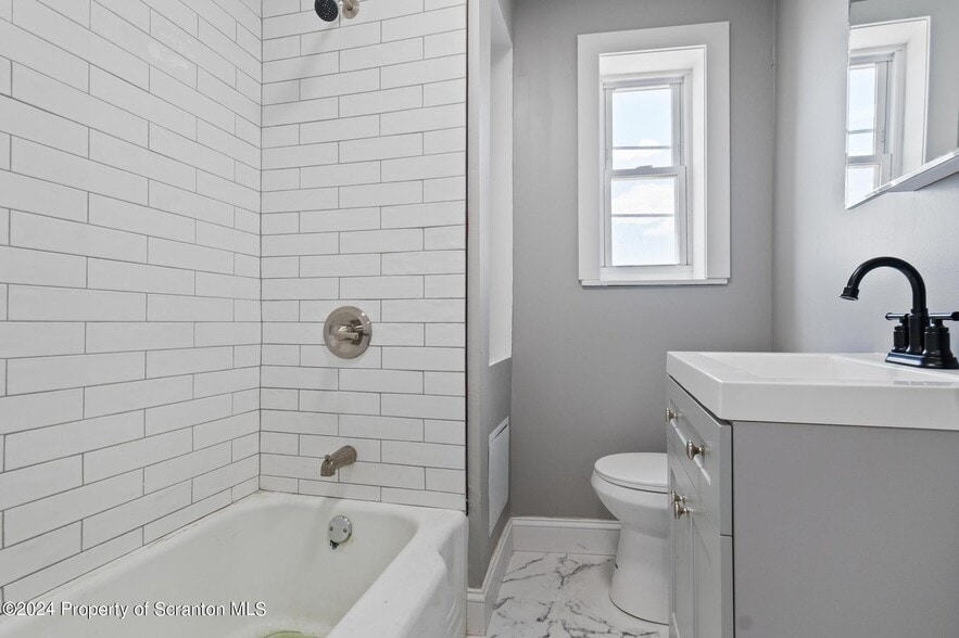 200-202 N Main Ave, Scranton, PA for lease - Interior Photo - Image 2 of 14