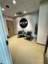 1300 Baxter St, Charlotte, NC à louer Photo intérieure- Image 2 de 12