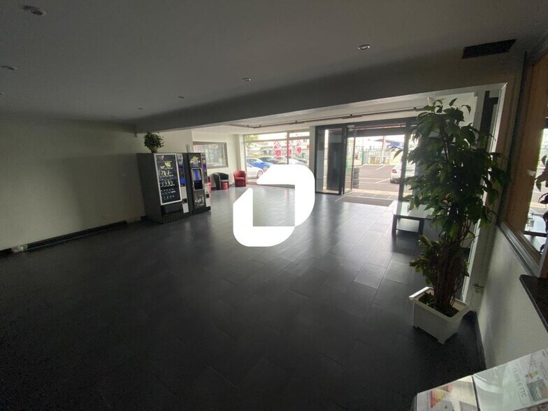 5 A Avenue De L'Energie, Bischheim for lease - Lobby - Image 2 of 6