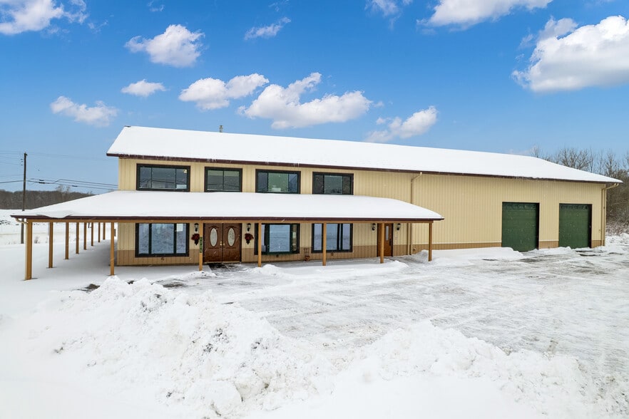 13520 Currier Sardinia Rd, Chaffee, NY for sale - Primary Photo - Image 1 of 50