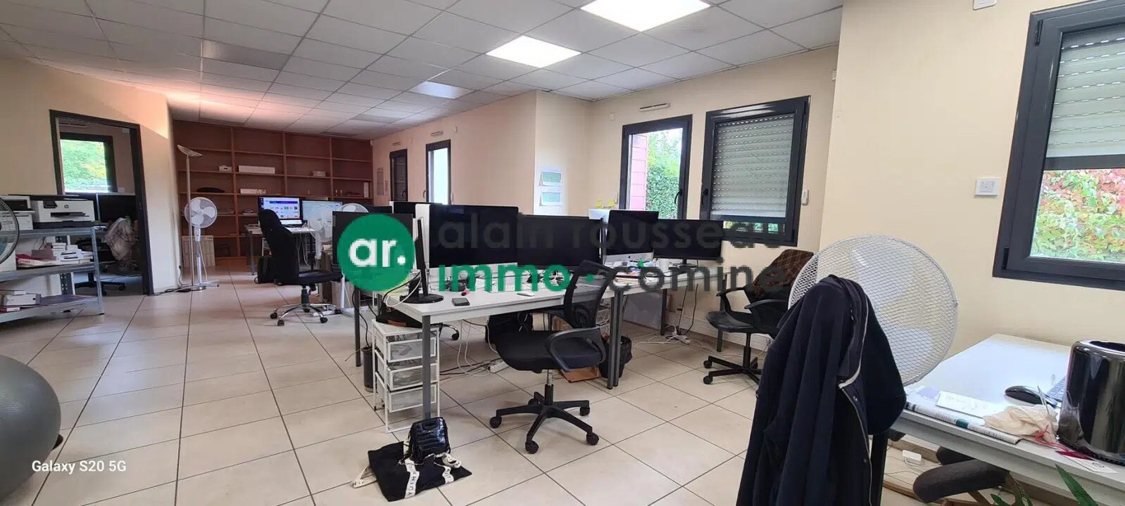 Bureau dans Écouflant à louer Photo intérieure- Image 1 de 2