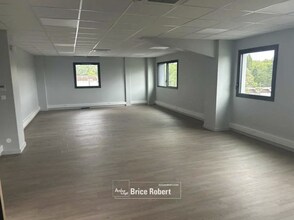 Industriel dans La Tour-de-Salvagny à louer Photo intérieure- Image 1 de 5