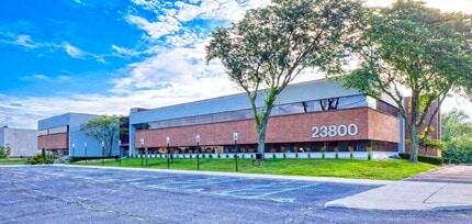 23800 Orchard Lake Rd, Farmington Hills, MI for lease Building Photo- Image 1 of 4