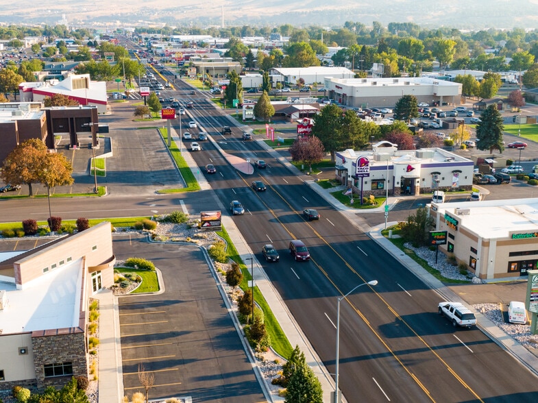900 Yellowstone Ave, Pocatello, ID for lease - Aerial - Image 3 of 6