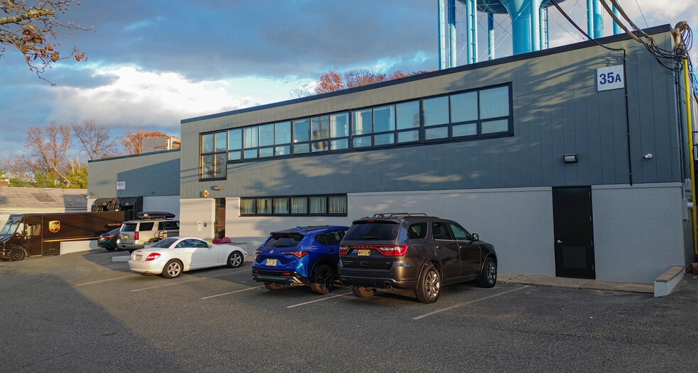 35 West St, East Hanover, NJ for lease - Building Photo - Image 3 of 4