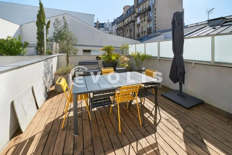 Bureau dans Malakoff à louer - Photo du bâtiment - Image 3 de 12