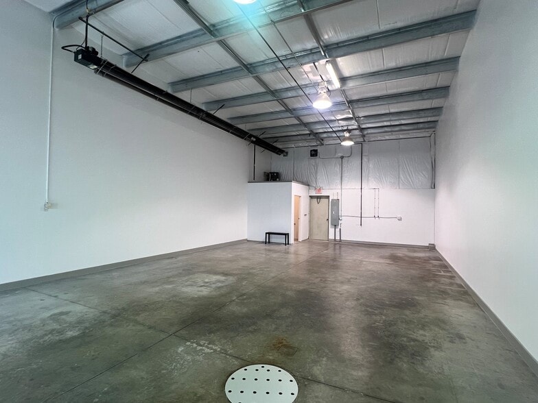 5510 45th St, Leduc, AB for lease - Building Photo - Image 2 of 7