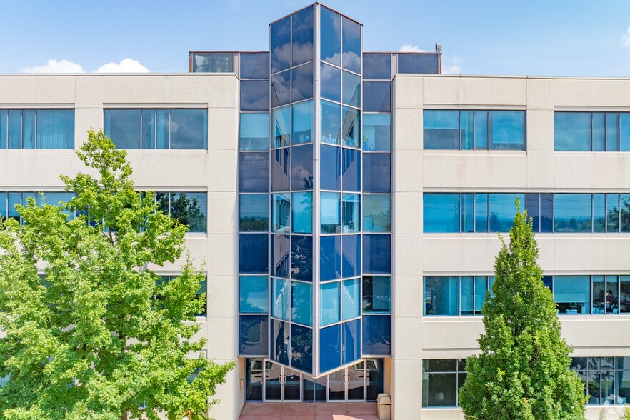 8333 Weston Rd, Vaughan, ON à louer - Photo du bâtiment - Image 2 de 21