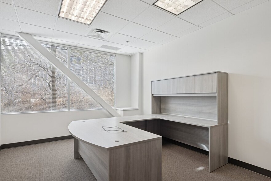 4179 S Riverboat Rd, Salt Lake City, UT à louer - Photo du bâtiment - Image 3 de 29