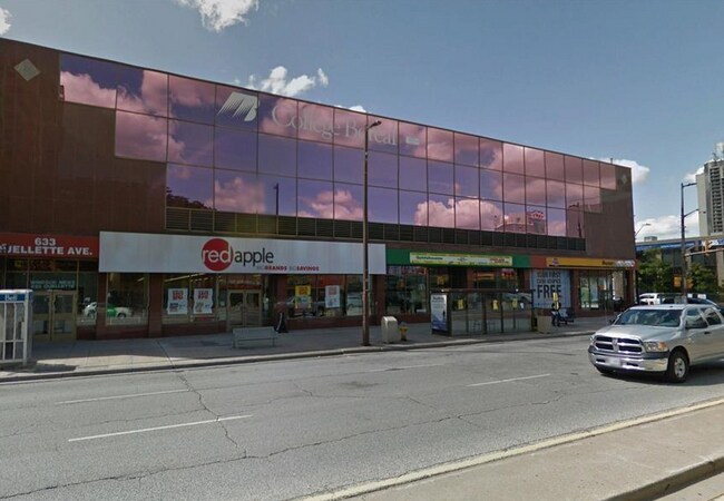 Plus de détails pour 605-633 Ouellette Ave, Windsor, ON - Bureau à louer