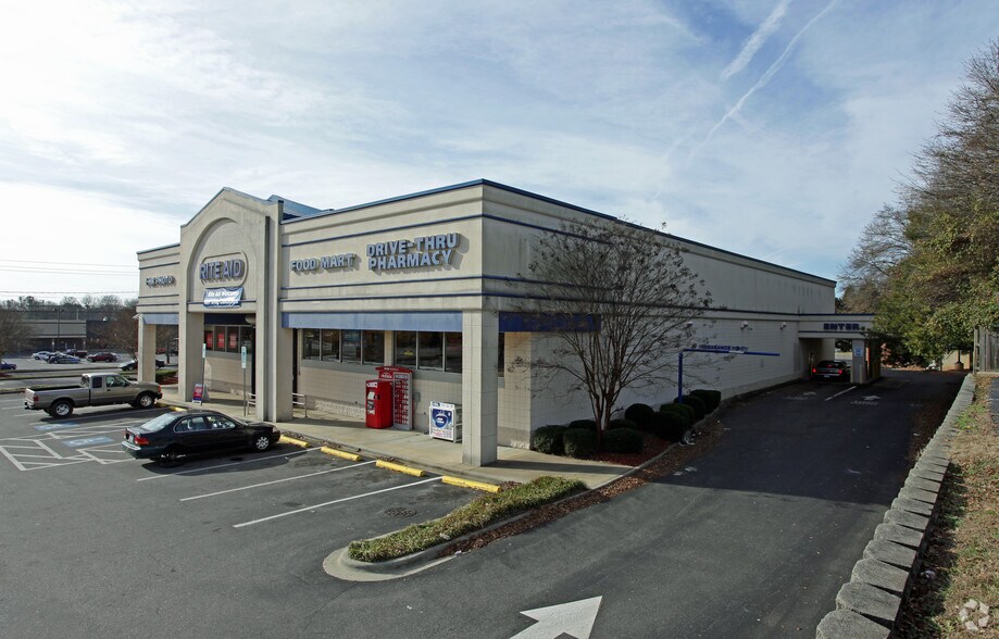 110 W Garrison Blvd, Gastonia, NC à vendre - Photo du bâtiment - Image 2 de 19