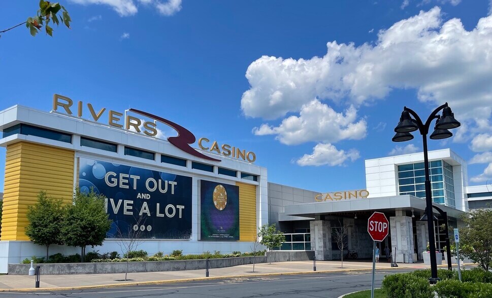 1435 Erie Blvd, Schenectady, NY à vendre - Photo du bâtiment - Image 3 de 37