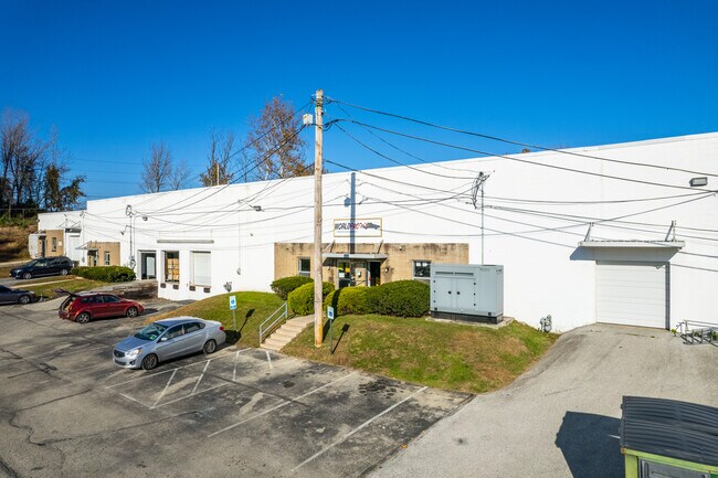 Plus de détails pour 9 Portland Rd, West Conshohocken, PA - Local d'activités à louer