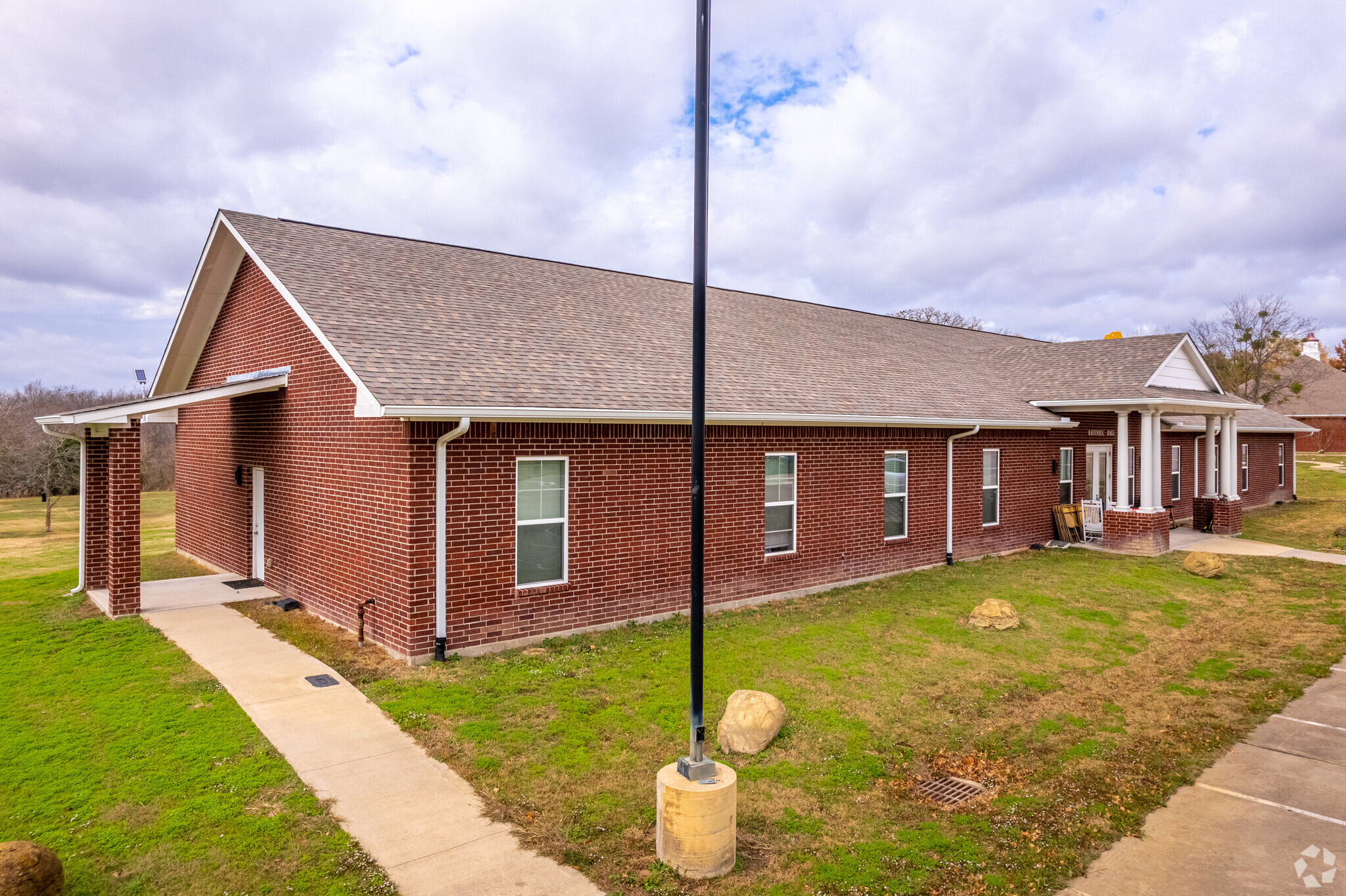 93 Oak Creek Dr, Kaufman, TX for sale Primary Photo- Image 1 of 1