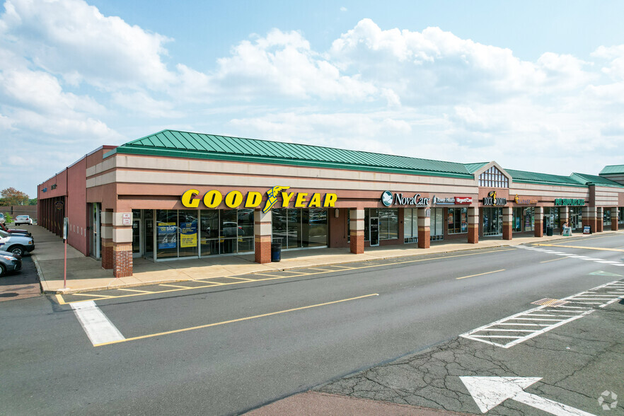 1279 Lincoln Hwy, Levittown, PA for lease - Building Photo - Image 2 of 14