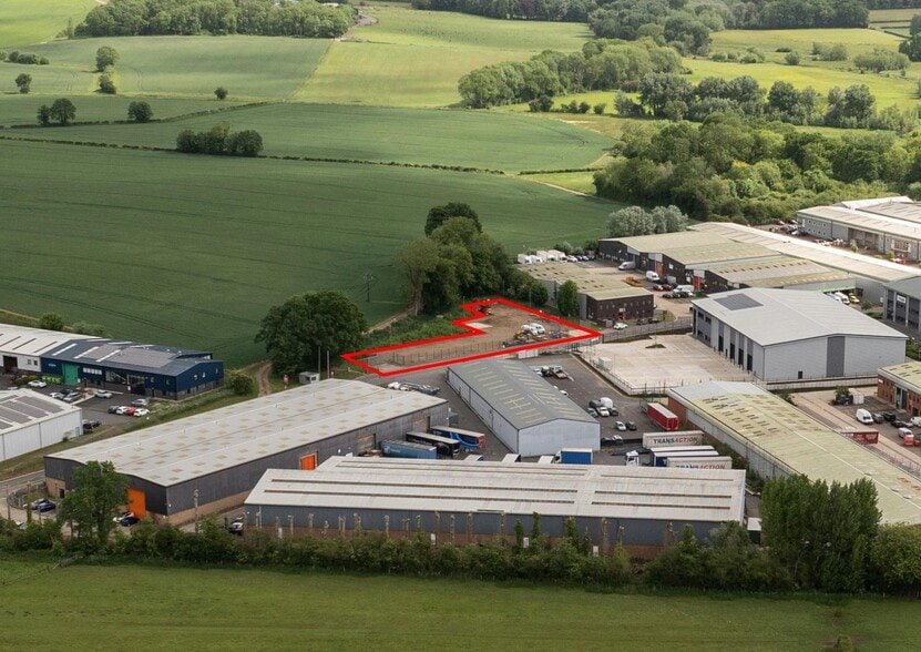 Drakes Dr, Long Crendon for lease - Building Photo - Image 1 of 4