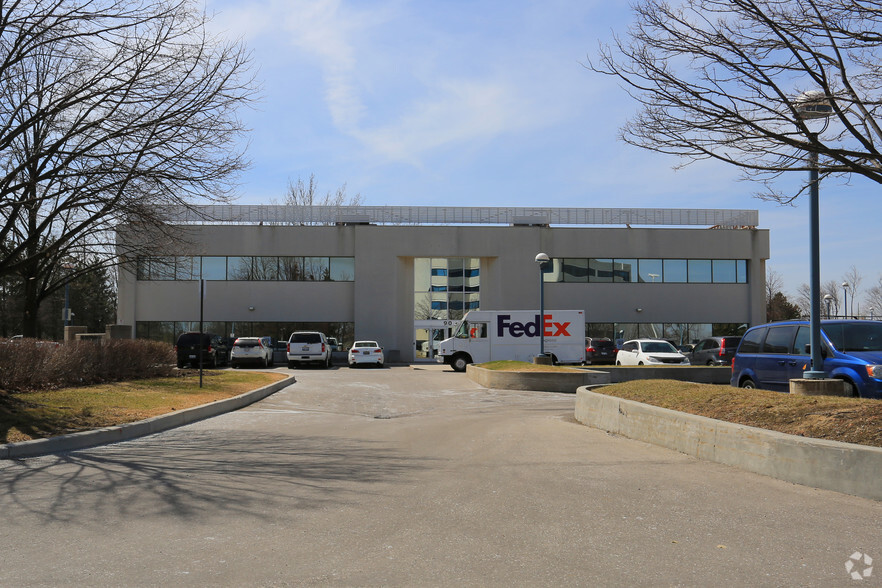 90 Tiverton Ct, Markham, ON for lease - Building Photo - Image 2 of 5