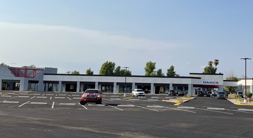 10620 N 43rd Ave, Phoenix, AZ à louer - Photo du bâtiment - Image 2 de 4